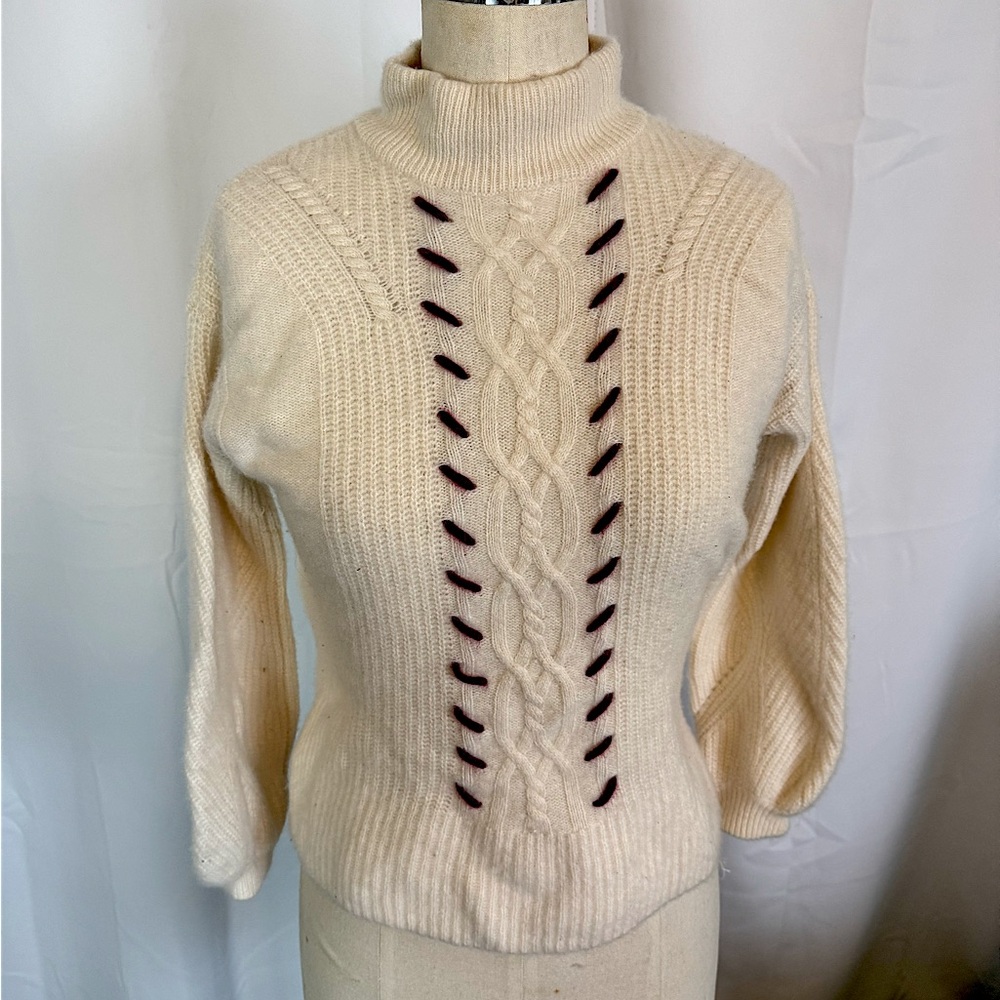 Beautiful 100% cashmere sweater!
